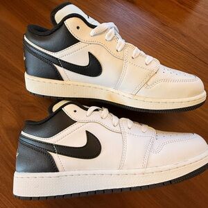 Nike Jordan 1 Low (7Y)